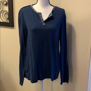 GUESS Button collar shirt